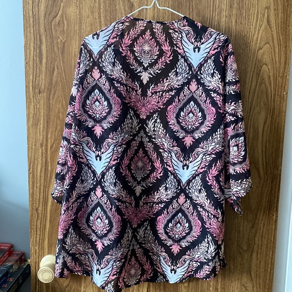 3/$25 Marvel Dark Phoenix shawl/pullover - Picture 2 of 2